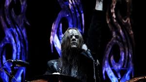 O baterista do slipknot, joey jordison, morto aos 46 anos. Y3jcyblkyc37om
