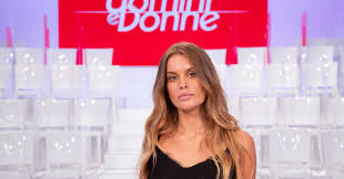 Gemma galgani fa dei passi avanti con maurizio, di cui crede di essere innamorata. Uomini E Donne Anticipazioni Puntata Oggi 30 Novembre 2020 Canale 5