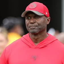 Bowles time is finished here! He's terrible.