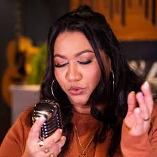 Eli Campos (@elicamposcantoraoficial) • Instagram photos and videos