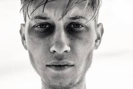 ELIZABETH AVEDON JOURNAL: The Picture Review Edition 10: The Brutally  Honest Portrait Curated by Elizabeth Avedon