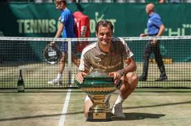 Check out the highlights of his final win over david goffin. Tennisturnier In Halle Westfalen Roger Federer Siegt Sich In Die Geschichtsbucher Sportmeldungen Stuttgarter Zeitung