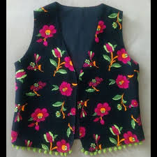 Degisik Renk Ve Desenlerde Pazen Yeleklere Devam Pazenyelek Pazen Yelek Otantik Otantikyelek Otantikgiyim Giyim Pazen Hippie Outfits Moda Stilleri