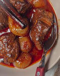Stifado Traditional Beef Stew With Shallots Real Greek Recipes Recipe Greek Recipes Greek Meat Recipes Greek Beef Stew