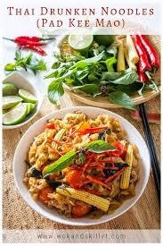Pad Kee Mao Thai Drunken Noodles Recipe Thai Drunken Noodles Drunken Noodles Food