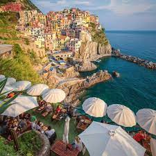The restaurant is mostly about seafood with expertly chosen wine to complement it. The Best Restaurants In The Cinque Terre