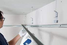 Installazione Del Controsoffitto Con Pendinaggio Tradizionale Applikando