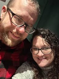 Are you KIDDING ME 😍 the perfect gift for a Friends fanatic ☕️ My birthday  present from my mom & it is beeeeautiful! … guess what I'm watching!?