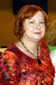 Sandra Lennon's Instagram, Twitter & Facebook