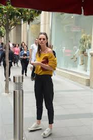 İzzet özilhan kimdir, hayatı ve biyografisi. Yasemin Ergene Out And About Famousfix
