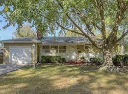 This home was built in 1956 and last sold on for. 8507 Glenwood St Overland Park Ks 66212 Zillow