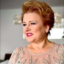 Nagroda Podkarpackiego Kuratora Oświaty to szczególne wyróżnienie dla  nauczyciela w naszym województwie 🏅🏅 Z wielką radością informujemy, że w  tym roku szkolnym taką nagrodę otrzymała nasza nauczycielka Pani Jolanta  Ożóg 👏👏 Jesteśmy