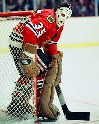 Attention grabbing full size replica of a great vintage mask. Tony Esposito Awesome Mask Chicago Blackhawks Hockey Blackhawks Hockey Blackhawks