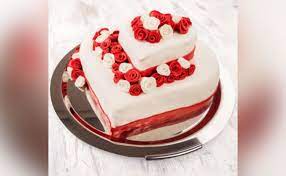 Choose from a variety of delicious birthday cakes and lovely flower arrangements. 10 Trending Birthday Cake Designs For Men 2021 Floweraura