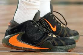 Giannis shoes outlet store, welcome to our giannis antetokounmpo shoes online store to purchase giannis antetokounmpo sneakers. Kicks On Court Who S Rocking The Zoom Freak 1 This Season Nice Kicks