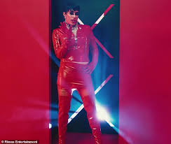 Bunnies have the best lives and go on amazing adventures | this boy bunny's uptight and his sister's a mess — but they're perfect together. Bad Bunny Dons Full Drag And Twerks With Himself In Video For Yo Perreo Sola Daily Mail Online