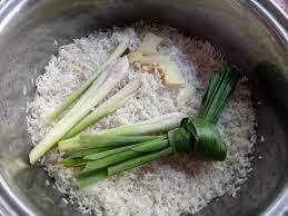 Nasi Lemak Dimasak Tak Berkerak Seharian Tak Basi Ni Rahsianya Keluarga Nasi Lemak Nasi Lemak
