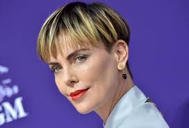 The fast and the furious 2001. H Charlize Theron Eipe Antio Sto Bowl Cut Kai Apekthse Akomh Pio Konta Mallia Sigmalive Magazine