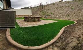 Maybe you would like to learn more about one of these? Stone Fire Pit With Paver Courtyard Frontyardideas Transformations Artificialturf Gogreen Lowmaintenance Garden Fire Pit Square Fire Pit Stone Fire Pit