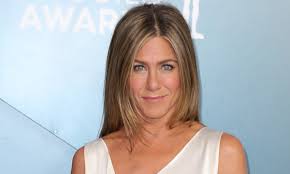 Aniston radiates a vulnerable warmth both on and off screen that keeps her audience loyal. Ayliyf0qcuvetm