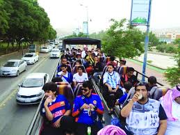 الباص السياحي يعود إلى مهرجان أبها 2017 أخبار السعودية صحيفة عكاظ