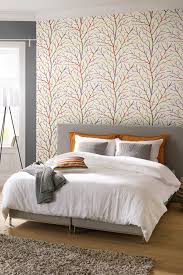 Bunte Motive Der Vliestapeten Aus Der Freundin Home Collection Geben Dem Schlafzimmer Einen Frischen Look Die Charmanten Variati In 2020 Schlafzimmer Haus Deko Zimmer