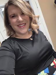 Hi Everyone! I'm Lexy Lynn the Tupperware consultant and I can't wait to  show you some awesome products today! I joined Tupperware almost 5 years  ago as a freshman in college to