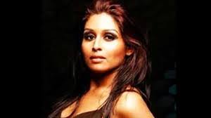 Maria Paul's Instagram, Twitter & Facebook