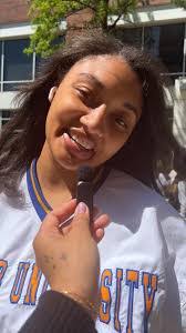 Alexandria Summerlin's Instagram, Twitter & Facebook