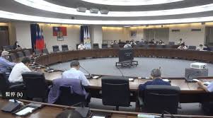 兵棋推演 (military simulation)為一種室內軍事演習方式，也稱指揮所演習 (command post exercise, cpx)或桌上演習 (table top exercise, ttx)。用於軍校教育和實際的軍事行動之中，以預先推估戰爭局勢的發展為其目的。 Oiuuqjdkyrtw3m