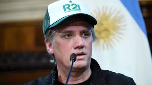 Charly Alberti y su compromiso con la regeneración en R21: "Somos víctimas  de un sistema económico mundial perverso que no tiene en cuenta los  ecosistemas"