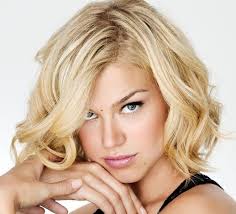 Best Women Haircuts For Medium Length Wavy Hair And Receding Hairline Google Search Long Face Hairstyles Oval Face Hairstyles Long Face Shapes