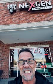 Brett's new look in shrinking series