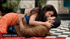 Urvashi Rautela, Surveen Chawla, Zareen Khan Bollywood Kissing Compilation  - AZNude