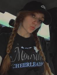 Hi all! I just wanted to introduce myself and share a photo I took riding  clean and sober🙏🏼👑🎶🪴