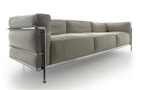 Aktuell über 135.000 angebote für gebrauchte möbel. Lc3 Sofa Von Le Corbusier Pierre Jeanneret Und Charlotte Perriand I 2 Sitzer Oder 3 Sitzer I Cassina Markanto