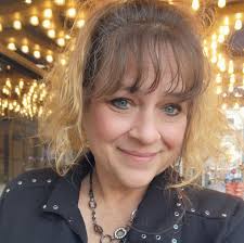 Preteen friendly horror authors for signed books