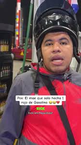 Echando Gasolina: La Comedia del Rojo