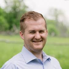 Manny Cordova's Instagram, Twitter & Facebook