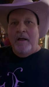 What a wonderful handful you have there Bernie Marsden!