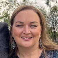 Michelle Paschal's Instagram, Twitter & Facebook