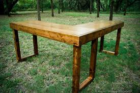 Sweet Standing Desk Looks Like 4x4 S Stained For The Legs Diy Standing Desk Diy Corner Desk Corner Standing Desk