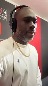 @dj_blackstorm Much love to Grenada!!!!!!! Bi up!