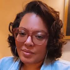 Michelle Knebel's Instagram, Twitter & Facebook