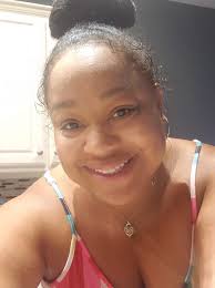 Hi everyone! I'm Megan I'm a Nutritional Therapist and Weight Management  Coach, plus a Beauty Therapist. I'm passionate about helping women look and  feel their best. I run Your Health Your Choice