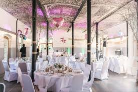 Z 1 ubytování se snídaní / hotel s restaurací a je ohodnocené na tripadvisor jako 3,5 z 5. Landgut Hochzeit Landliche Location Hochzeit Gut Hohenholz