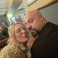 Andrea Loughlin's Instagram, Twitter & Facebook