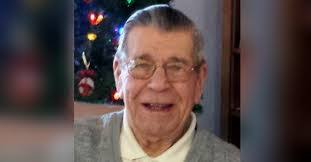 Carl Weist's Instagram, Twitter & Facebook