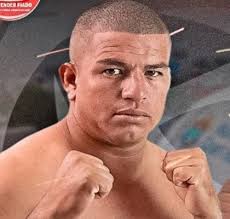 Alan Cunha's Instagram, Twitter & Facebook