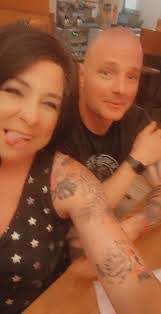 Amber Marr's Instagram, Twitter & Facebook